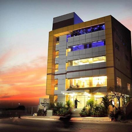 Golden Gate Hotel Индор Екстериор снимка