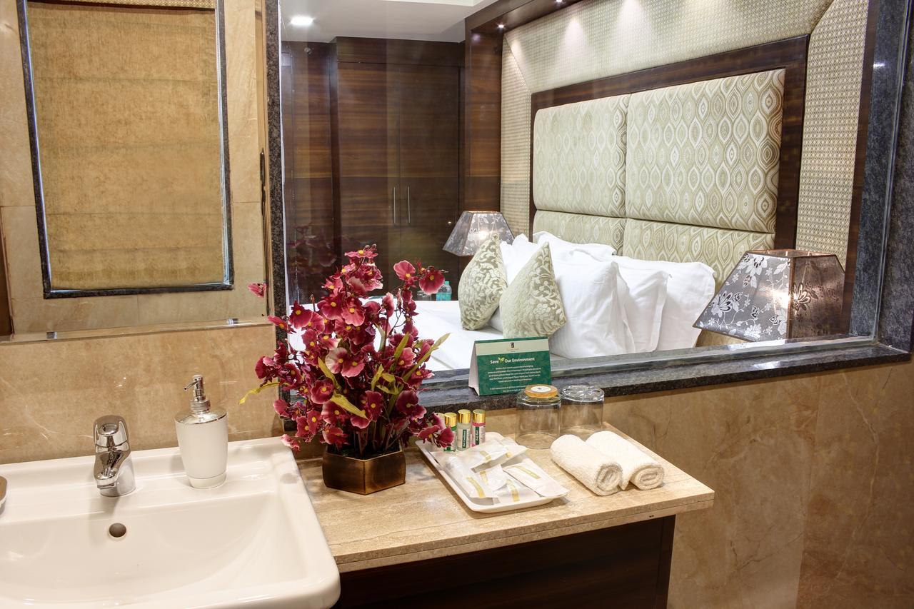 Golden Gate Hotel Индор Екстериор снимка