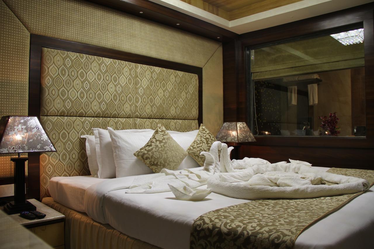 Golden Gate Hotel Индор Екстериор снимка
