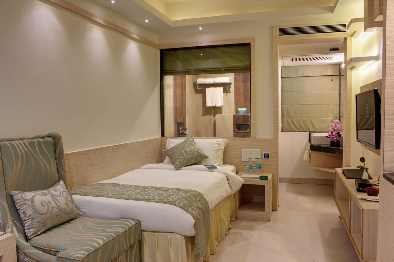Golden Gate Hotel Индор Екстериор снимка