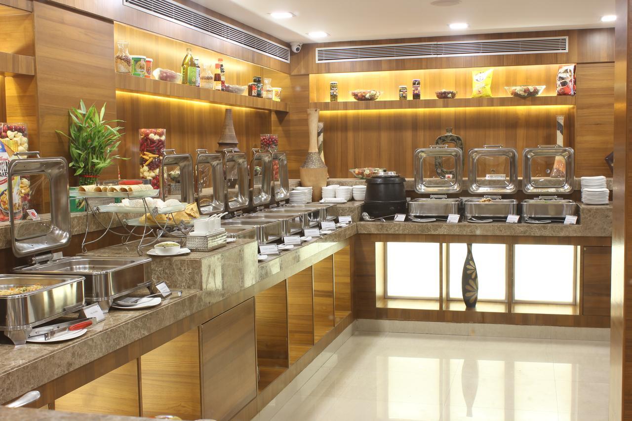 Golden Gate Hotel Индор Екстериор снимка